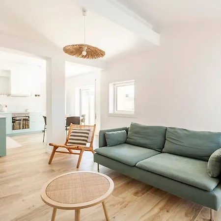Apartamento T2 Com Terraco *