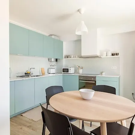 Apartamento T2 Com Terraco דירה *